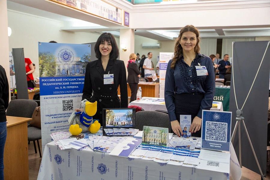 Рекордное число студентов и школьников посетили выставку «Учись в России» в столице Казахстана