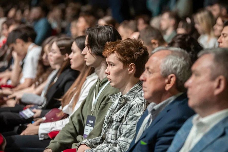 Валерий Фальков выступил на пленарном заседании «Технологическое предпринимательство: пространство высших компетенций» Российского венчурного форума в Казани